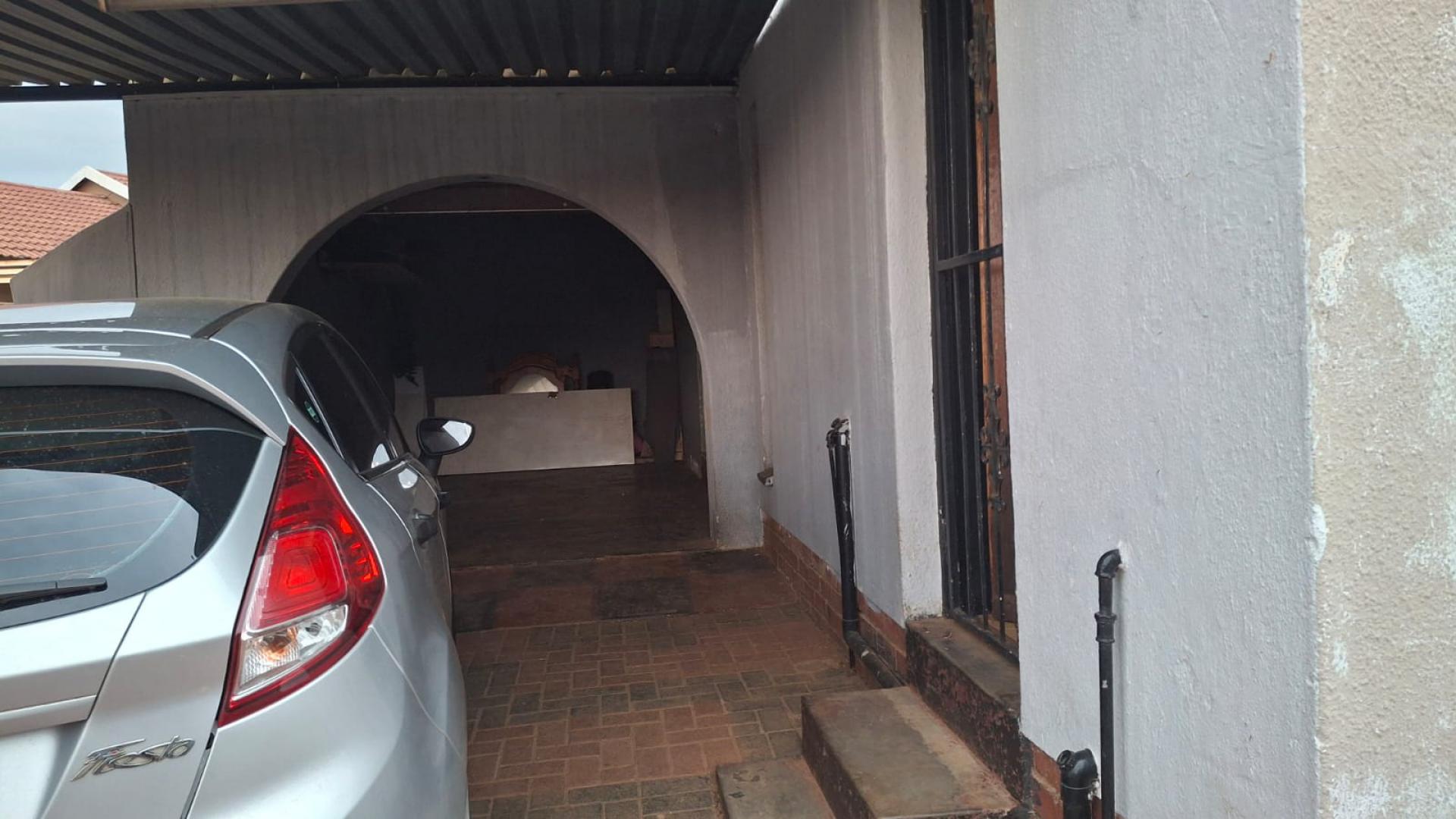  of property in Ennerdale South