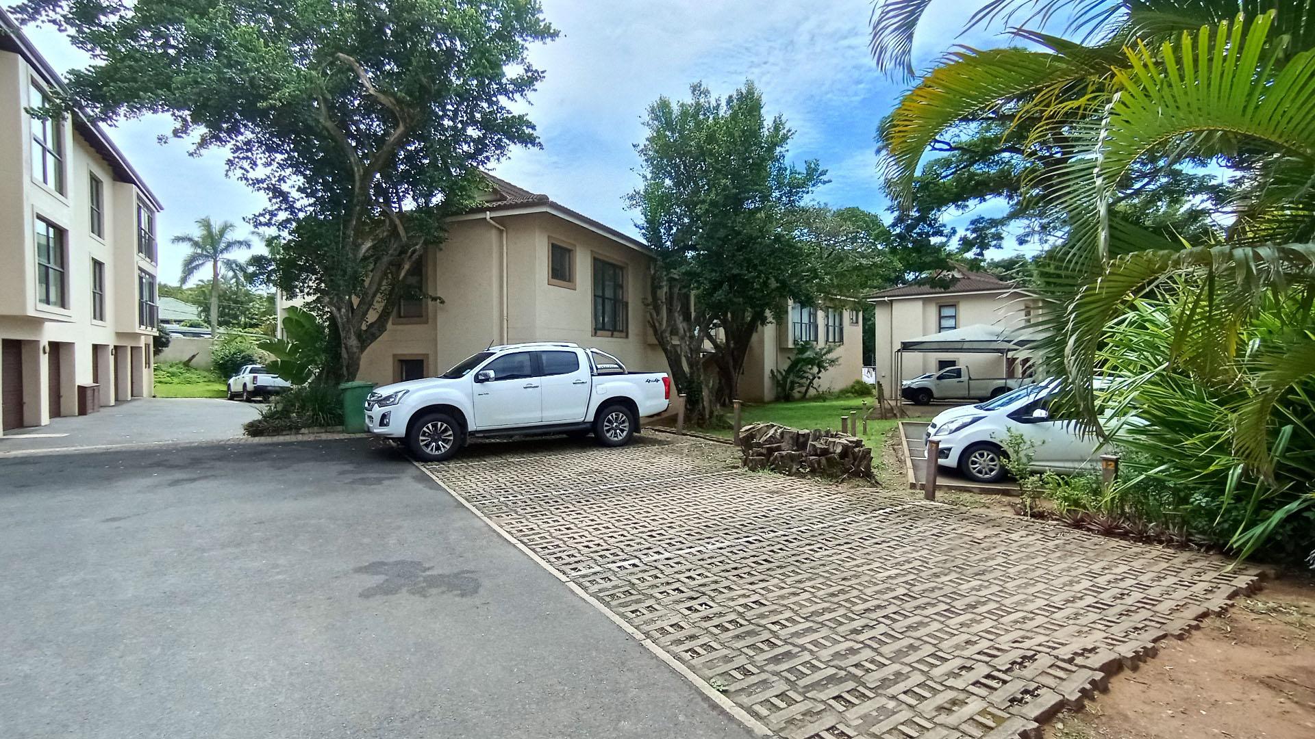 Front View of property in Illovo Beach