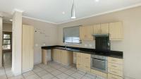 Kitchen - 12 square meters of property in Illovo Beach
