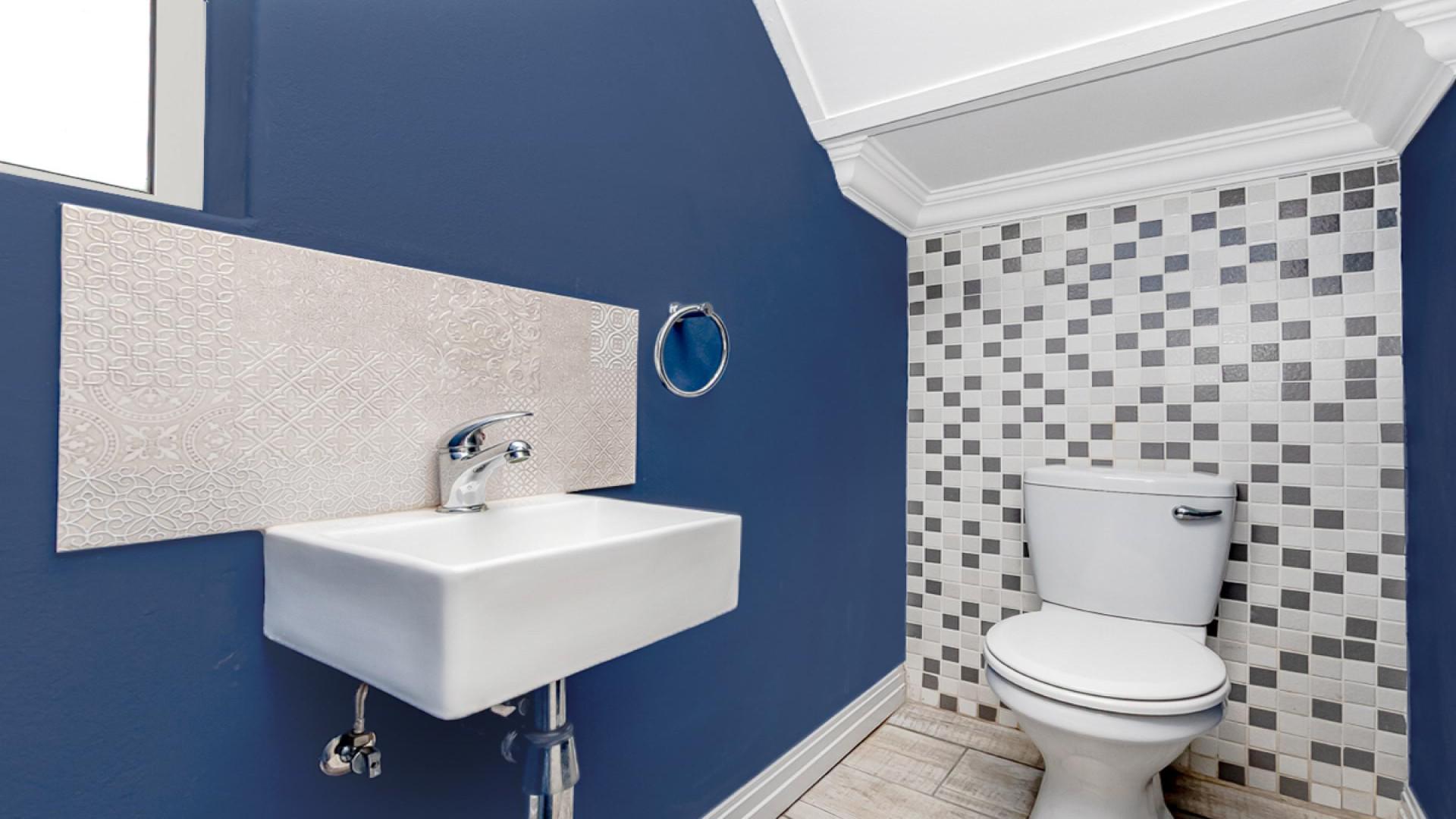 Bathroom 1 of property in Noordhang