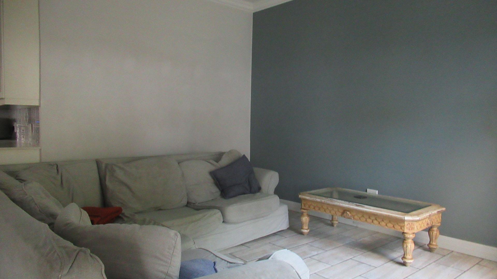 Lounges - 12 square meters of property in Noordhang