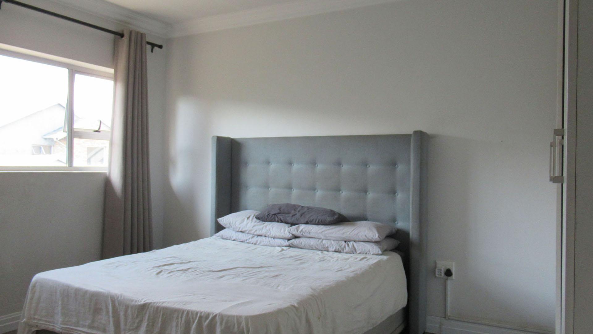 Main Bedroom - 18 square meters of property in Noordhang