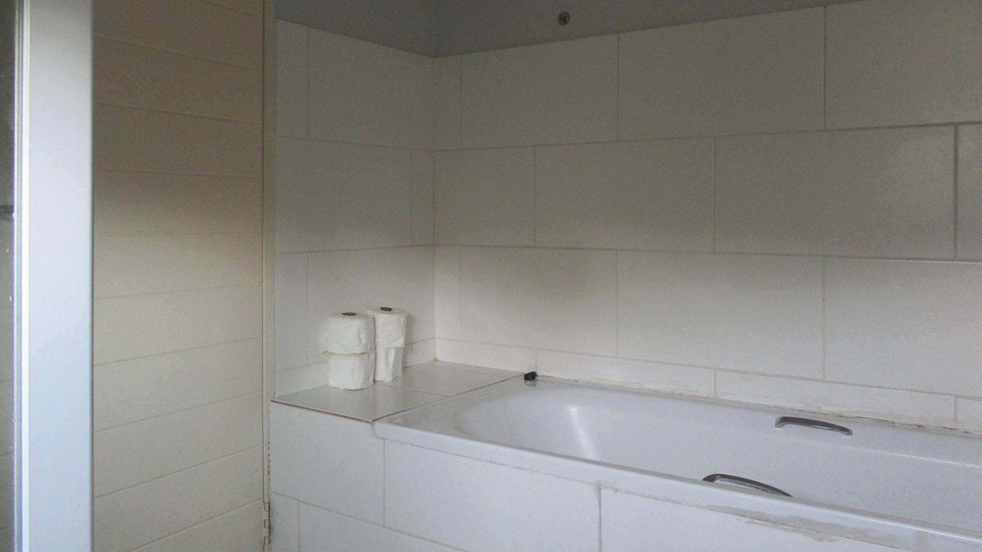 Main Bathroom - 7 square meters of property in Noordhang