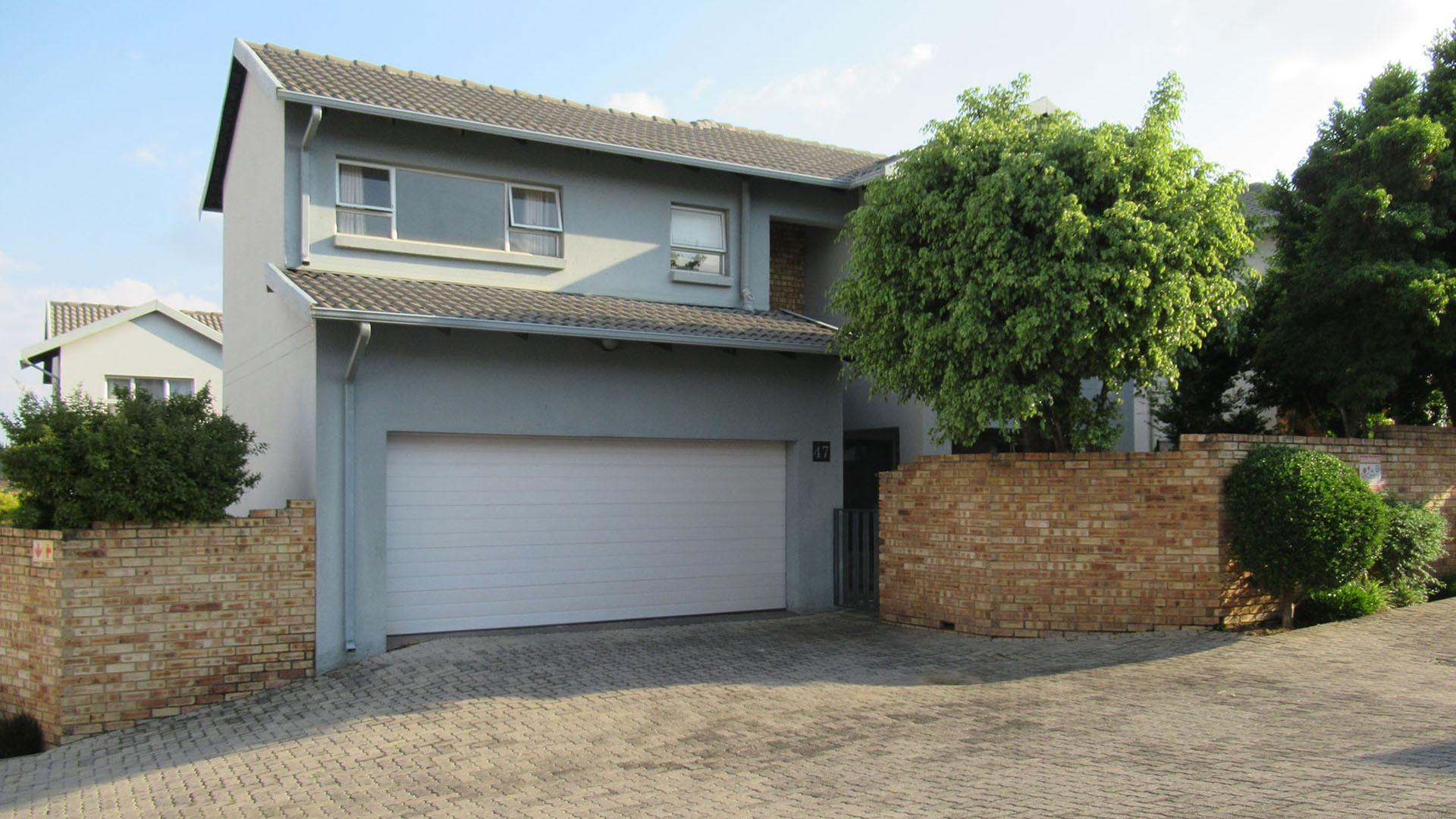 Front View of property in Noordhang