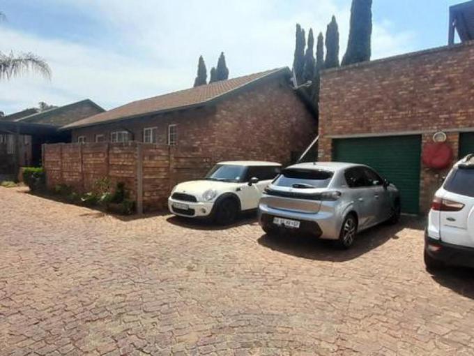Simplex to Rent in Highveld - Property to rent - MR696279