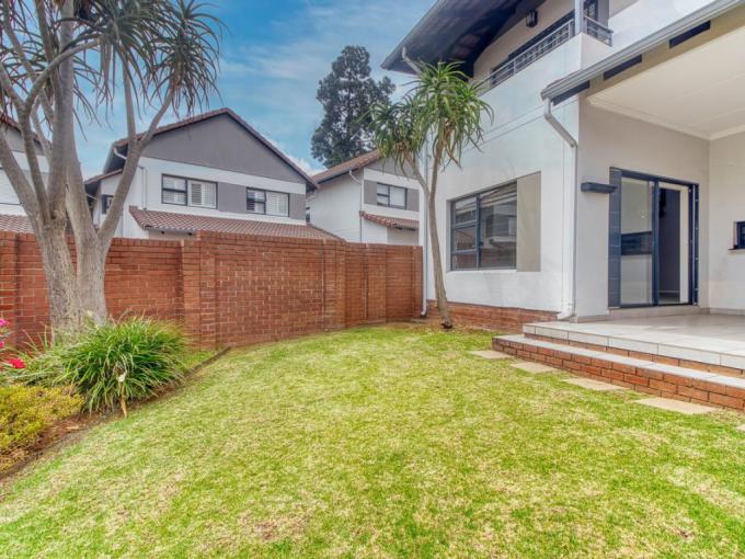 3 Bedroom Duplex for Sale For Sale in Paulshof - MR696287