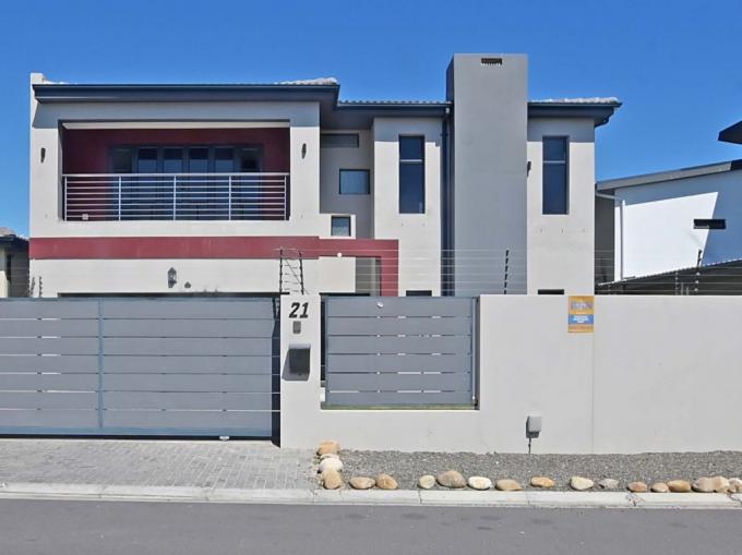 5 Bedroom House for Sale For Sale in Parklands - MR696301
