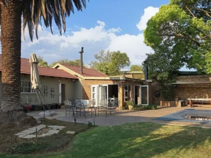 House for Sale For Sale in Brackenhurst - MR696302