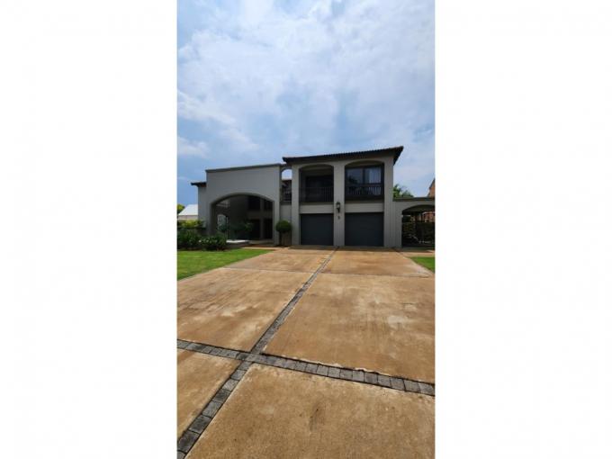4 Bedroom House to Rent in Silver Lakes Golf Estate - Property to rent - MR696303