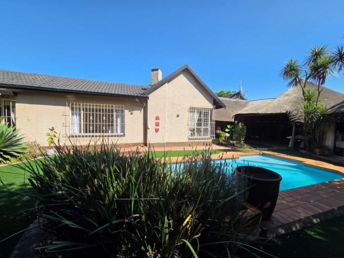 3 Bedroom House for Sale For Sale in Randhart - MR696319