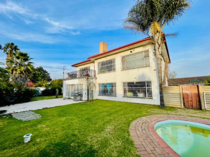 4 Bedroom House for Sale For Sale in Glenanda - MR696322