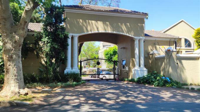 2 Bedroom Sectional Title for Sale For Sale in Saxonwold - Home Sell - MR696328