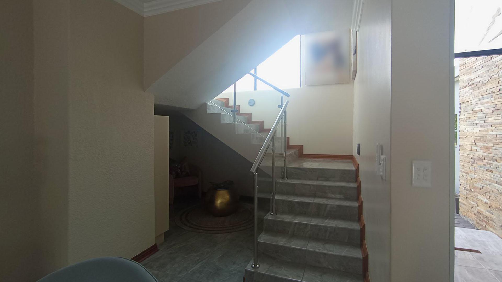 Spaces - 60 square meters of property in Midstream Estate