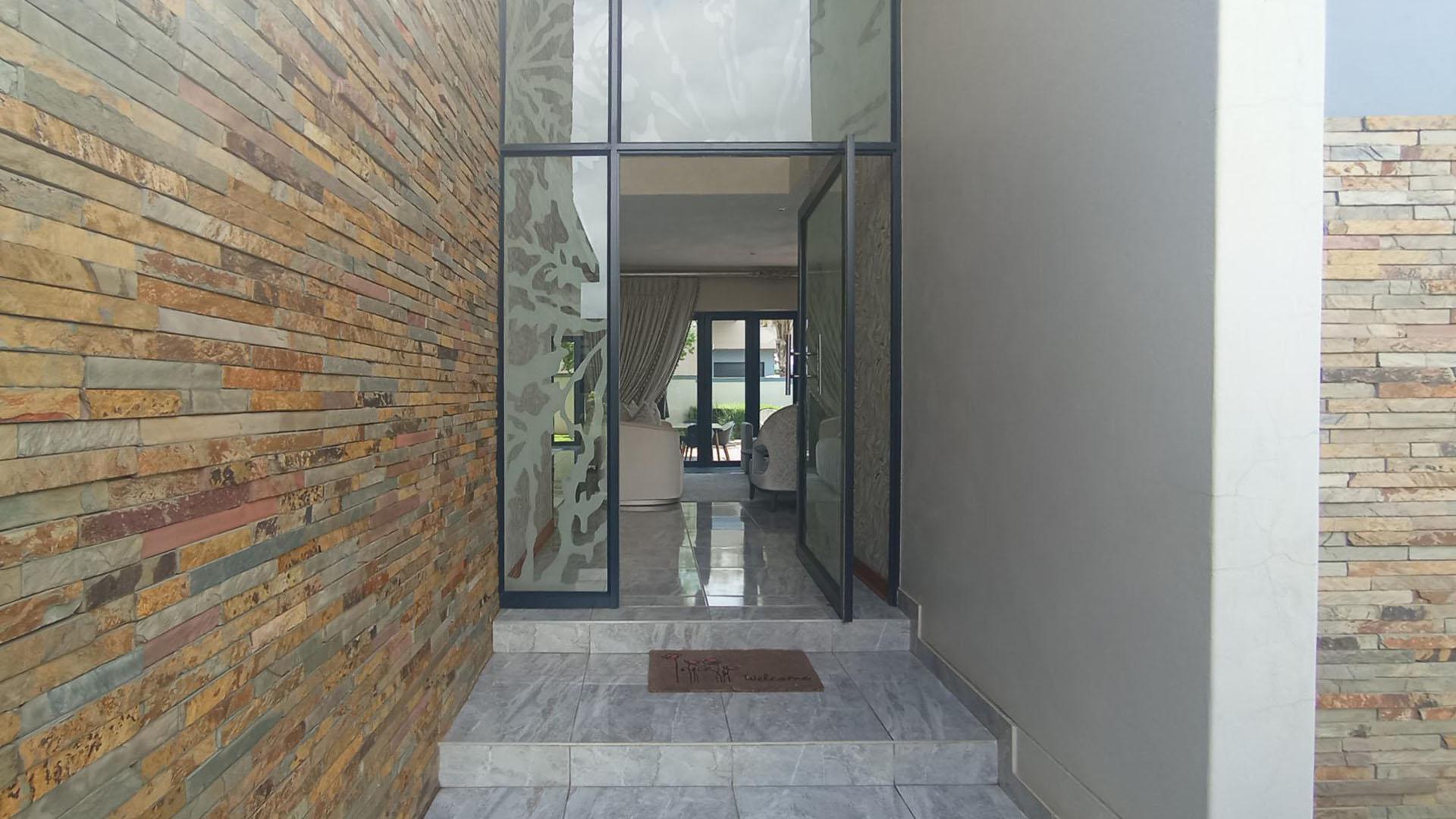 Front View of property in Midstream Estate