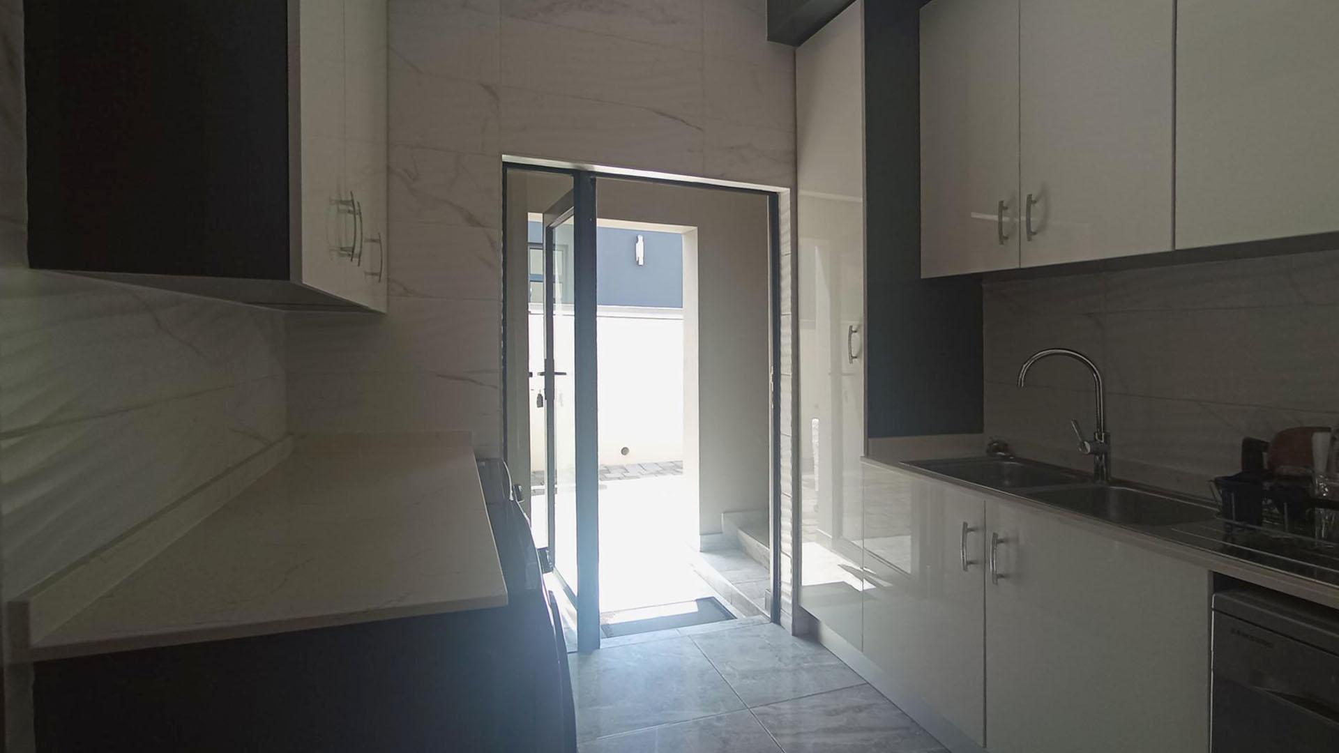 Scullery - 7 square meters of property in Midstream Estate