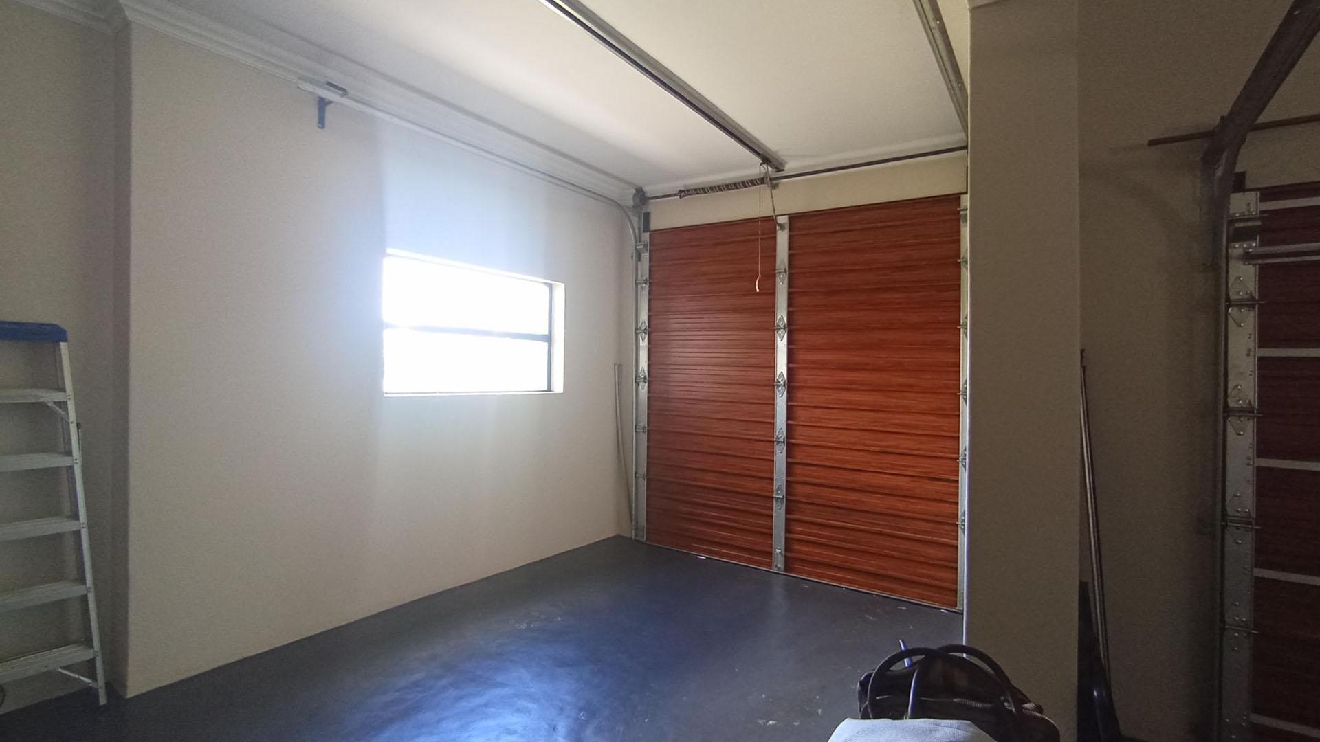 Garage - 55 square meters of property in Midstream Estate