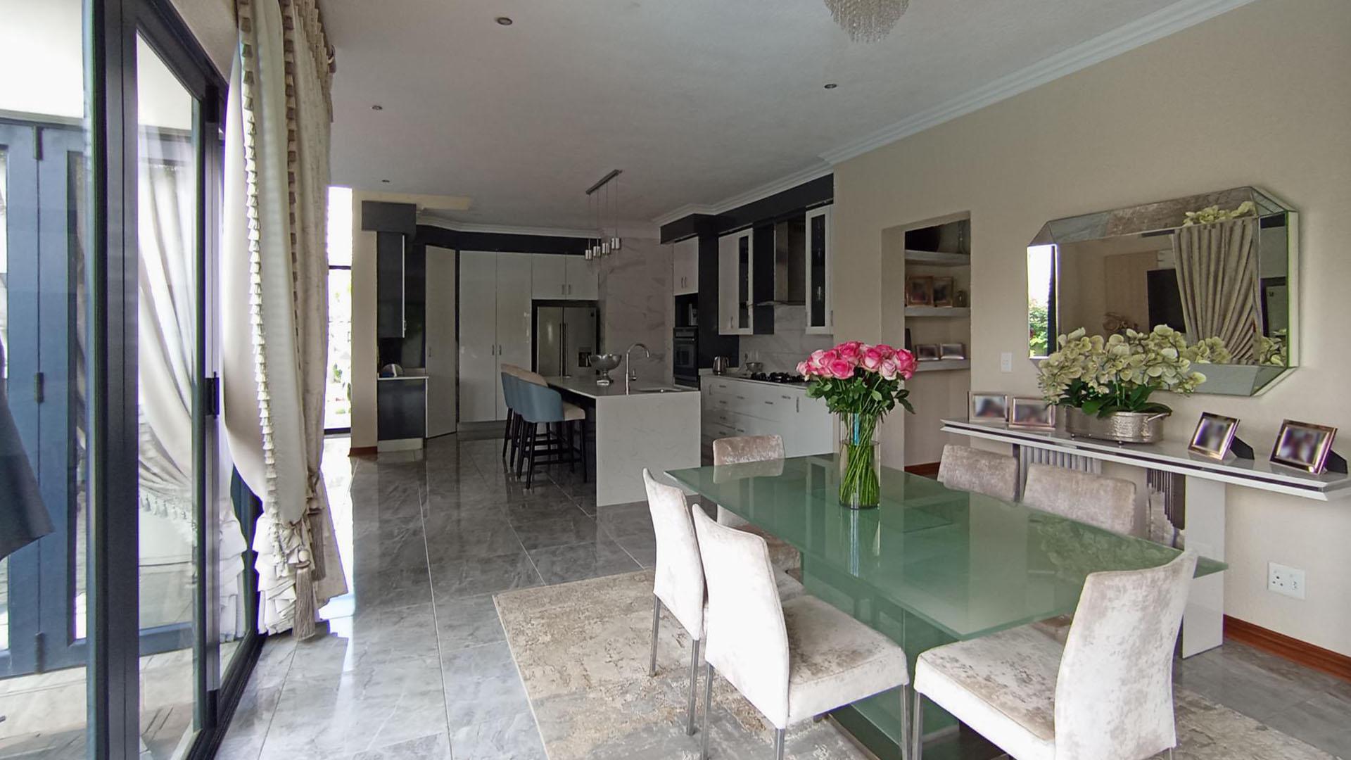 Dining Room - 20 square meters of property in Midstream Estate