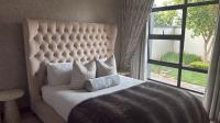 Bed Room 1 of property in Midstream Estate