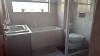 Bathroom 2 of property in Midstream Estate
