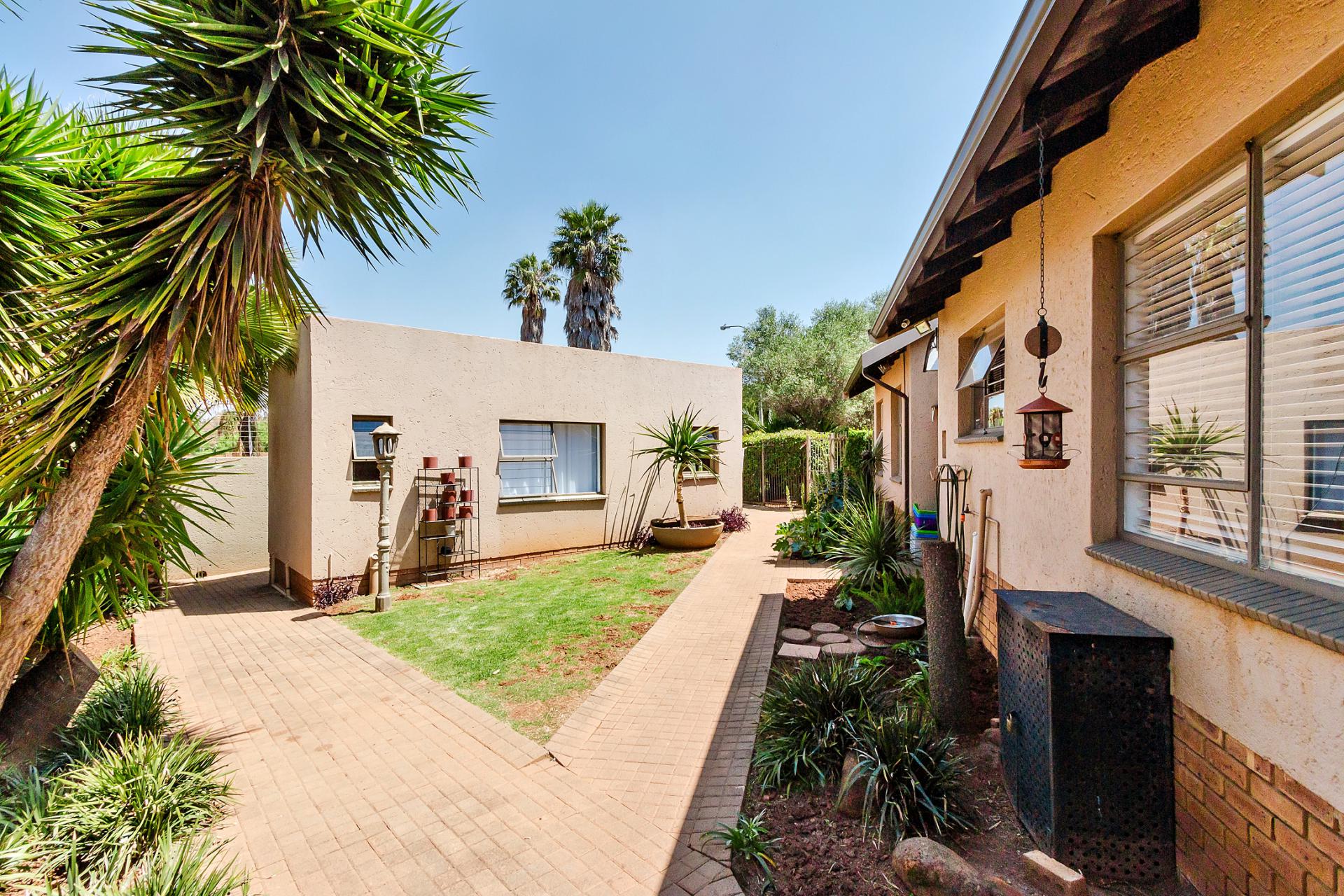  of property in Van Riebeeckpark