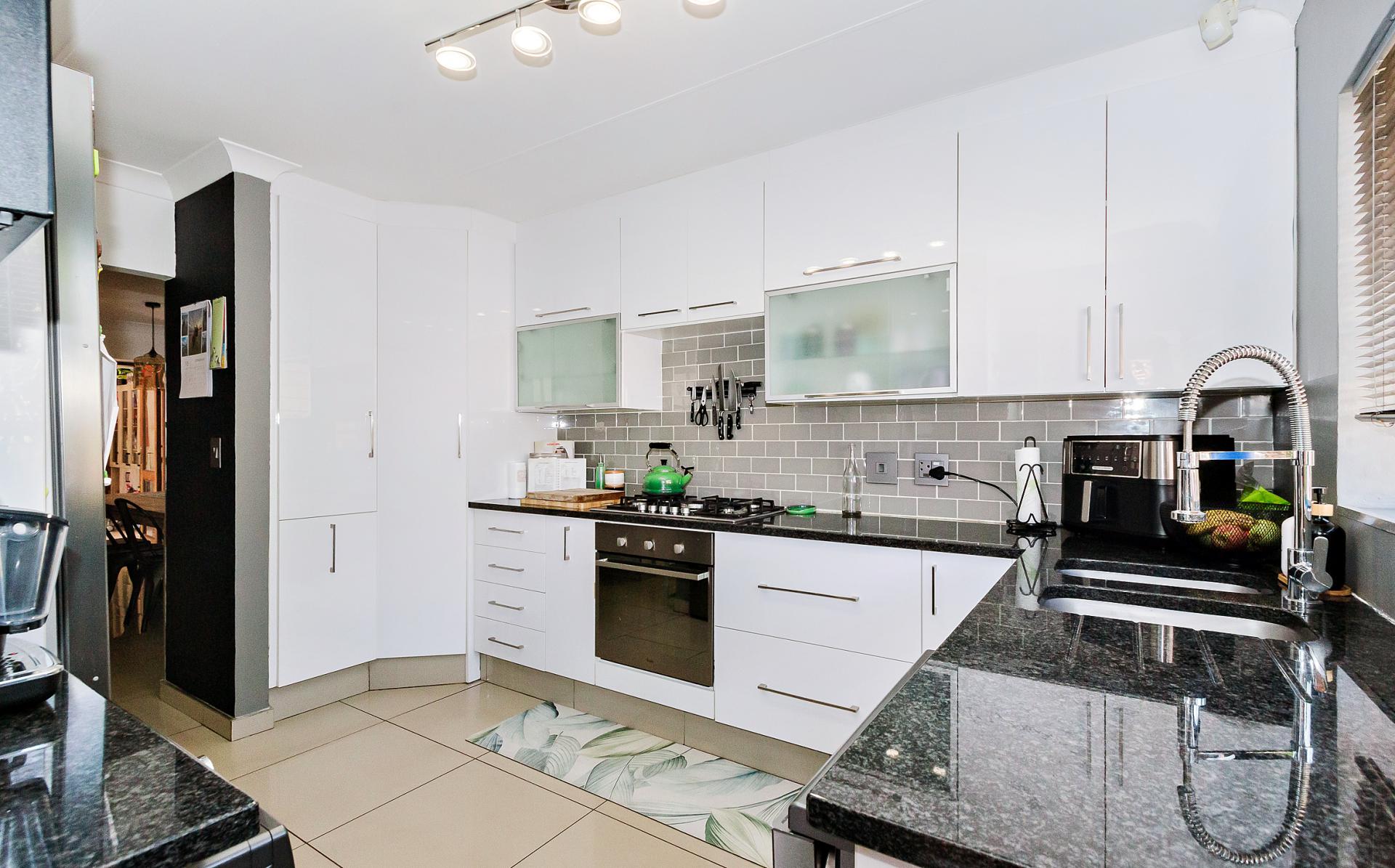  of property in Van Riebeeckpark