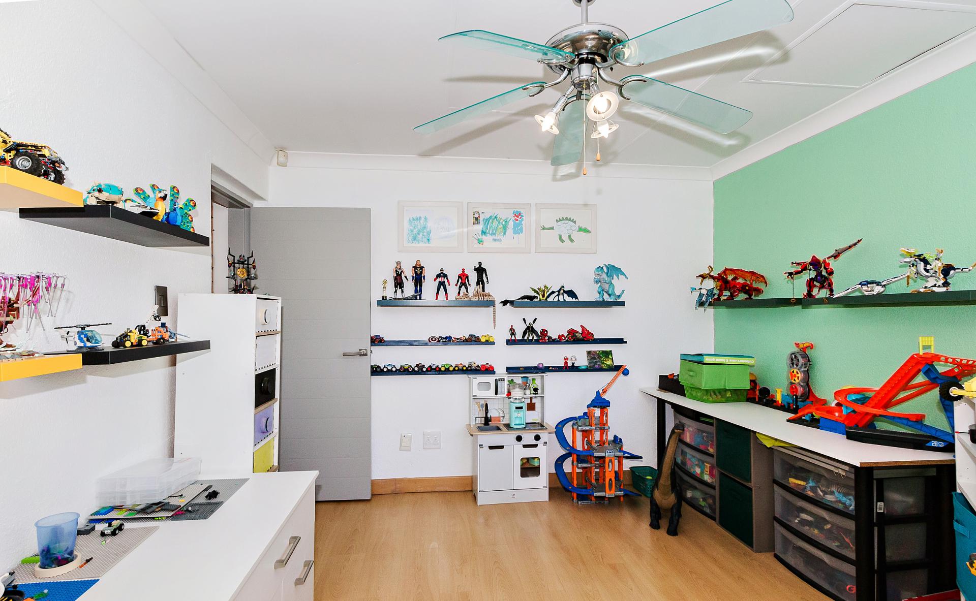  of property in Van Riebeeckpark