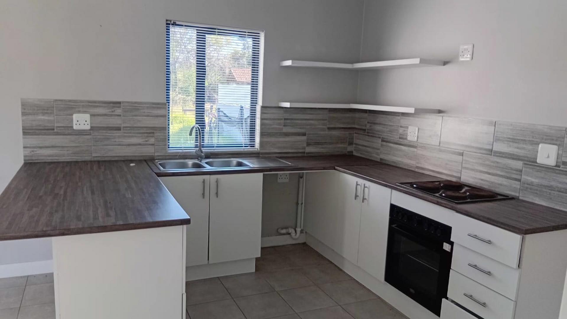 Kitchen of property in Wedgewood Golf Estate
