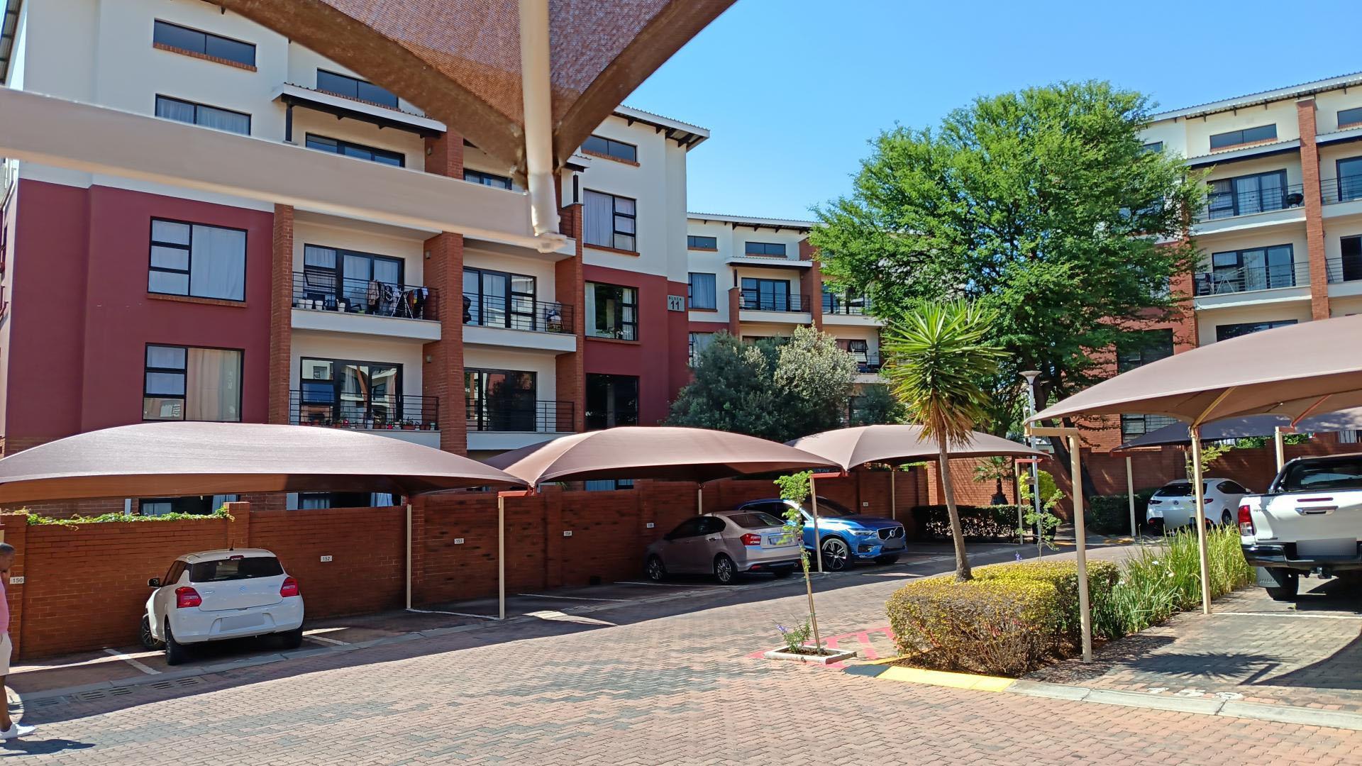 Front View of property in Greenstone Hill