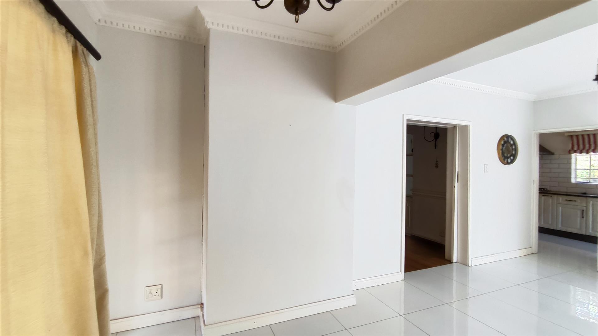 Spaces - 38 square meters of property in Kleve Hill Park