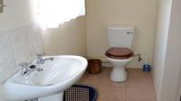 Bathroom 1 of property in The Reeds