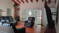 Lounges of property in Reyno Ridge