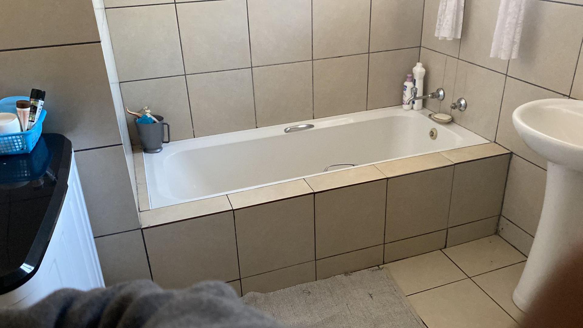  of property in Elandspoort