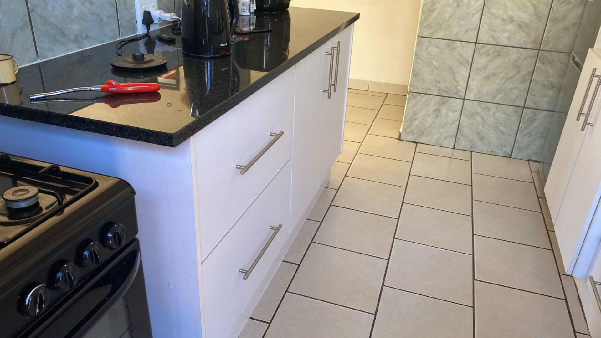  of property in Elandspoort