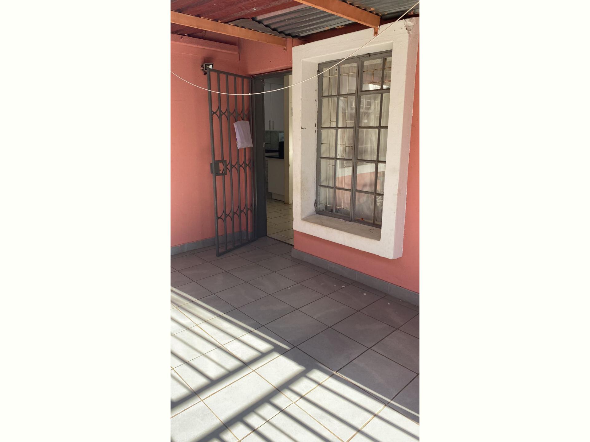  of property in Elandspoort