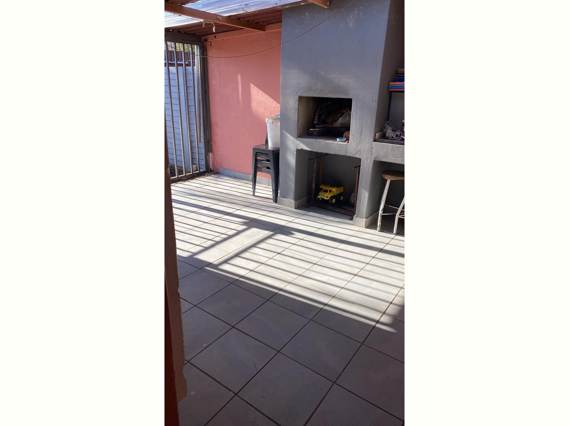  of property in Elandspoort