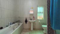 Bathroom 1 - 8 square meters of property in Bellair - DBN