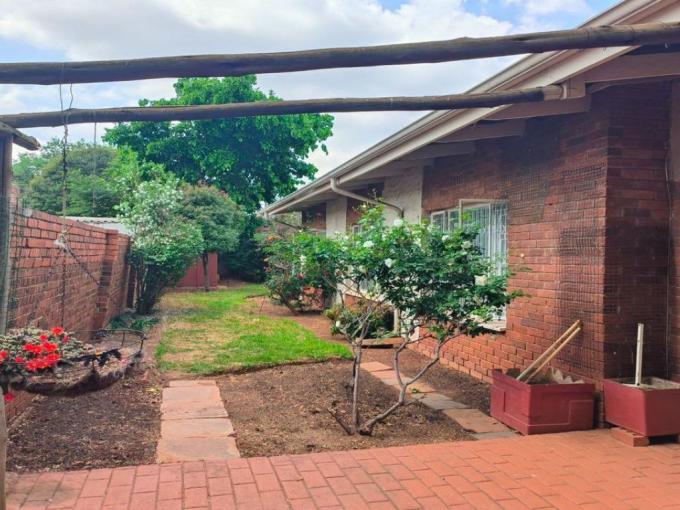 3 Bedroom House for Sale For Sale in Westdene (JHB) - MR696389