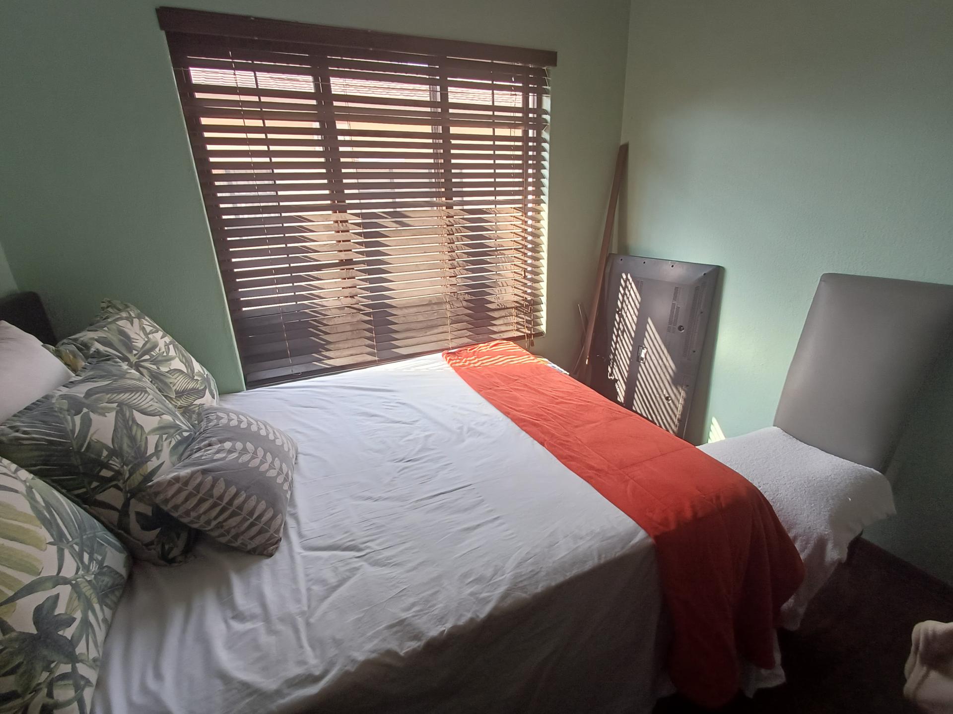  of property in Raslouw Glen