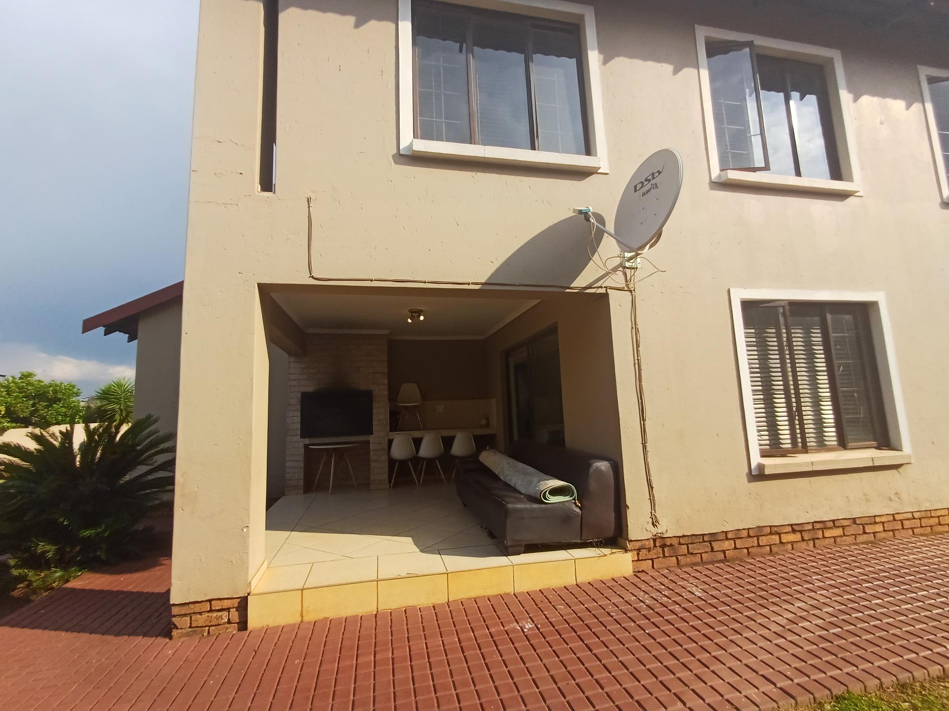  of property in Raslouw Glen