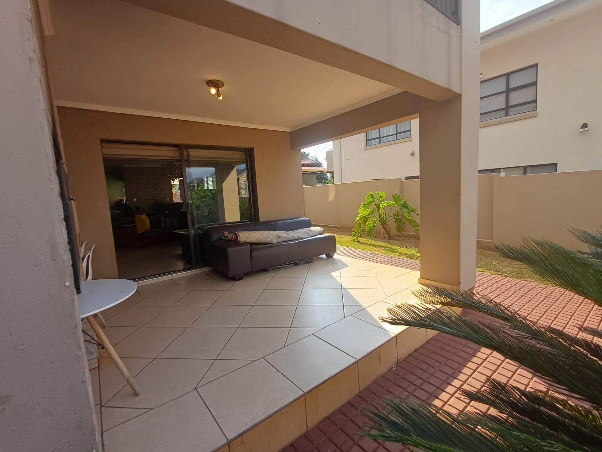  of property in Raslouw Glen