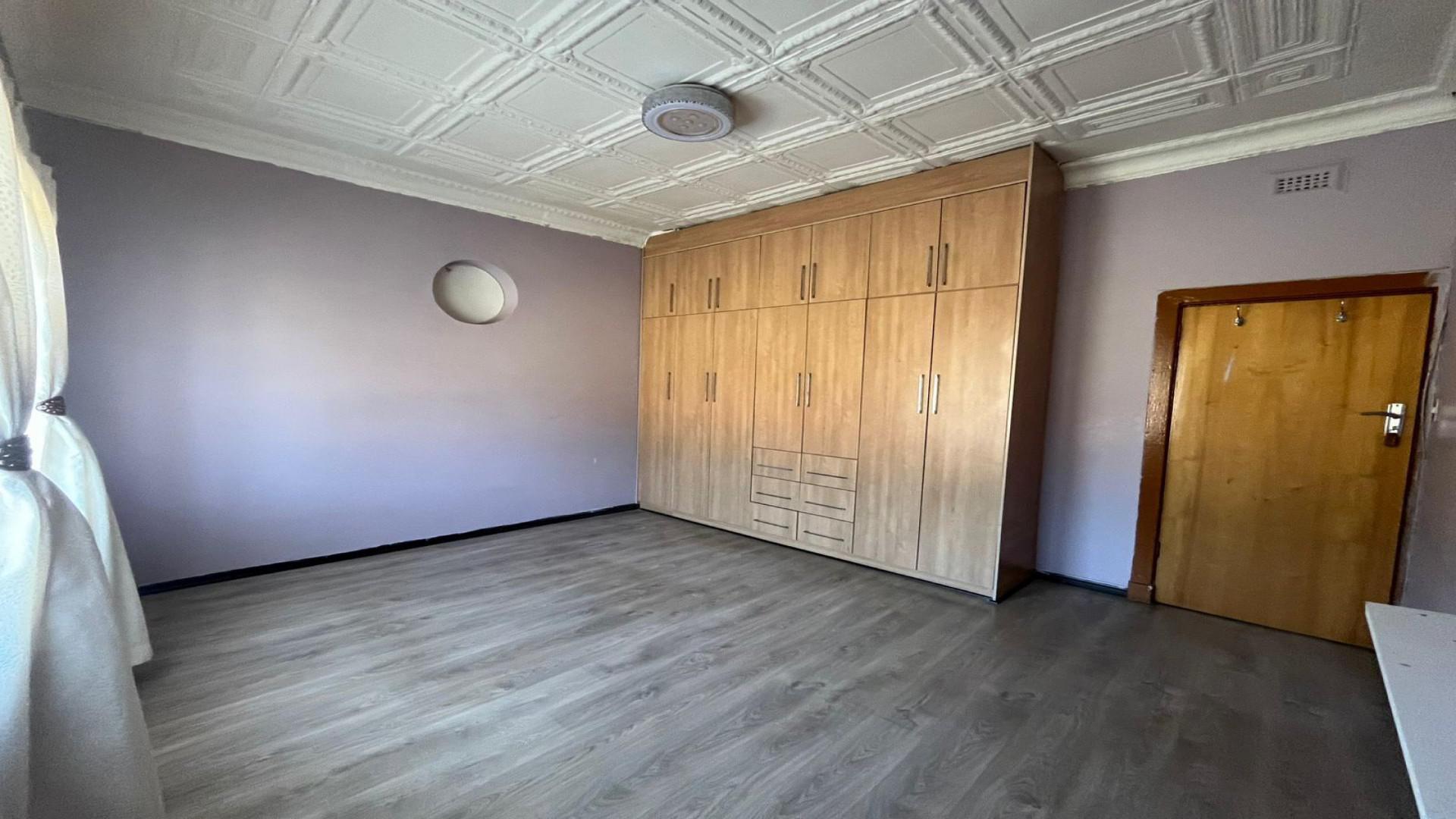 Bed Room 4 of property in Selection park