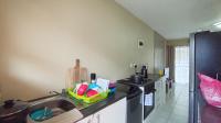 Kitchen - 8 square meters of property in Newlands East
