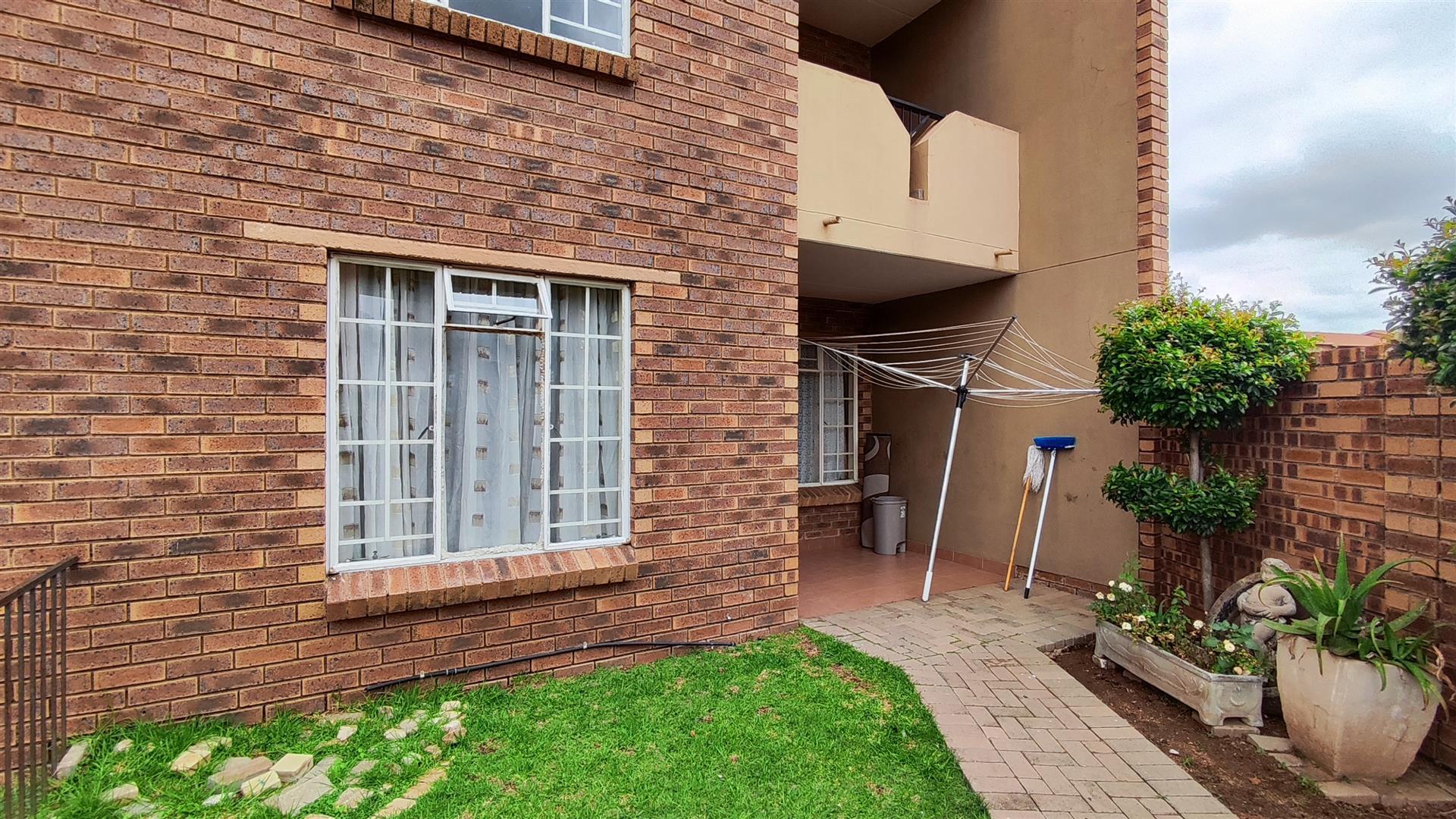 Backyard of property in Comet