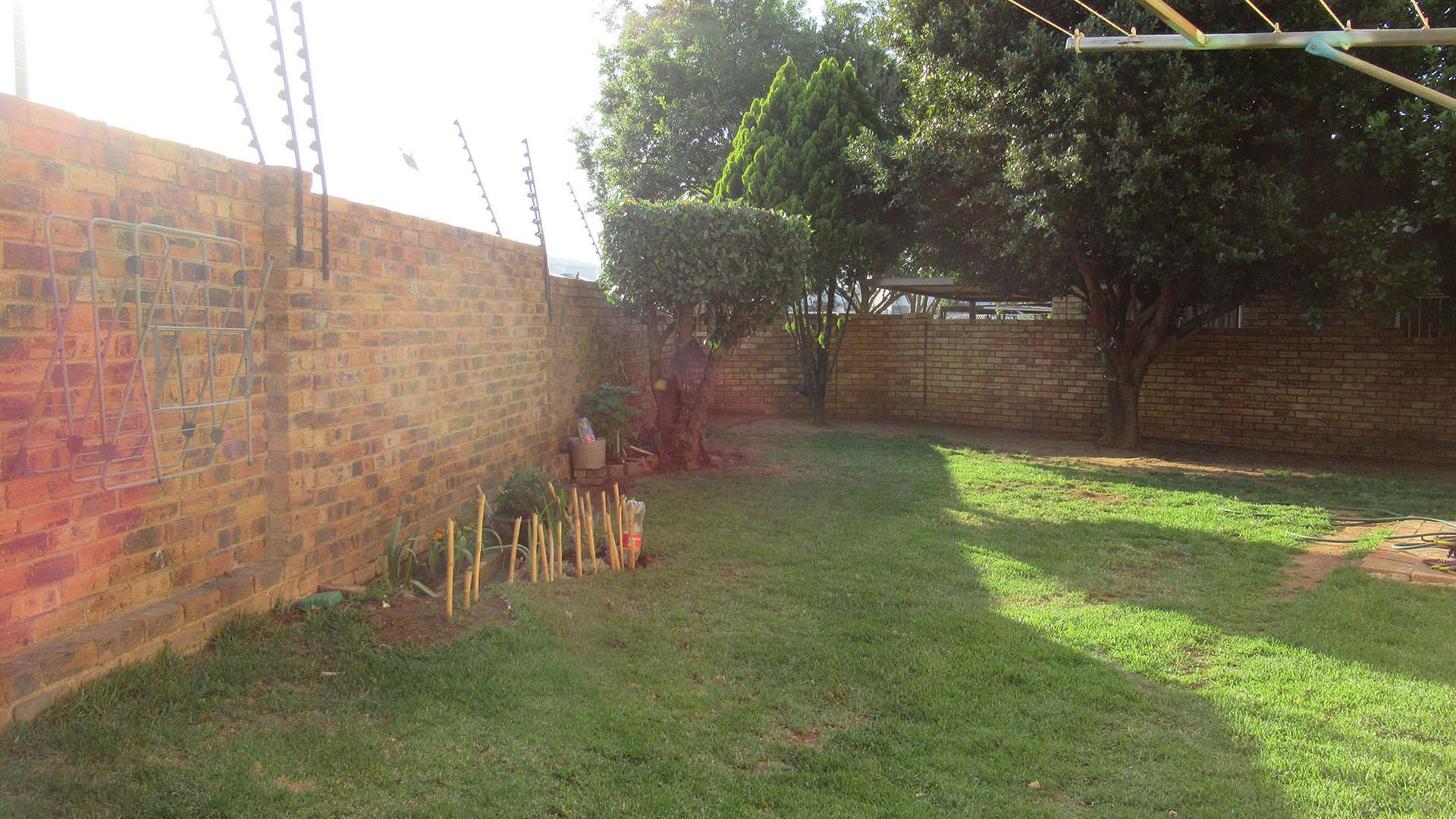 Backyard of property in Wilgeheuwel 