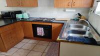 Kitchen - 8 square meters of property in Wilgeheuwel 