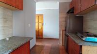Kitchen - 9 square meters of property in The Orchards