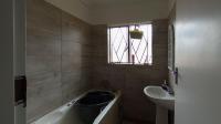Bathroom 1 - 6 square meters of property in The Orchards