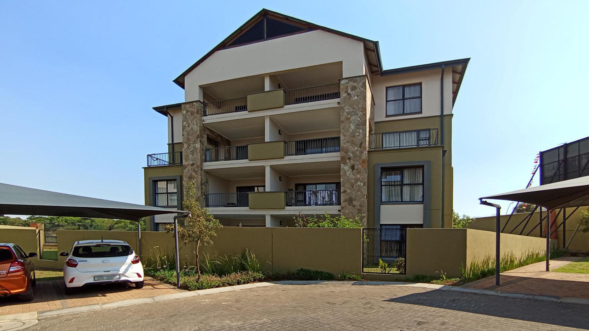 Front View of property in Jukskei View