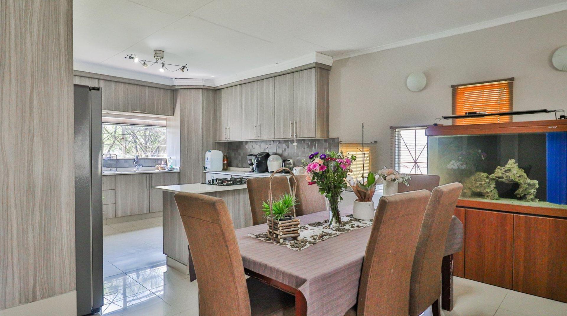  of property in Heuweloord