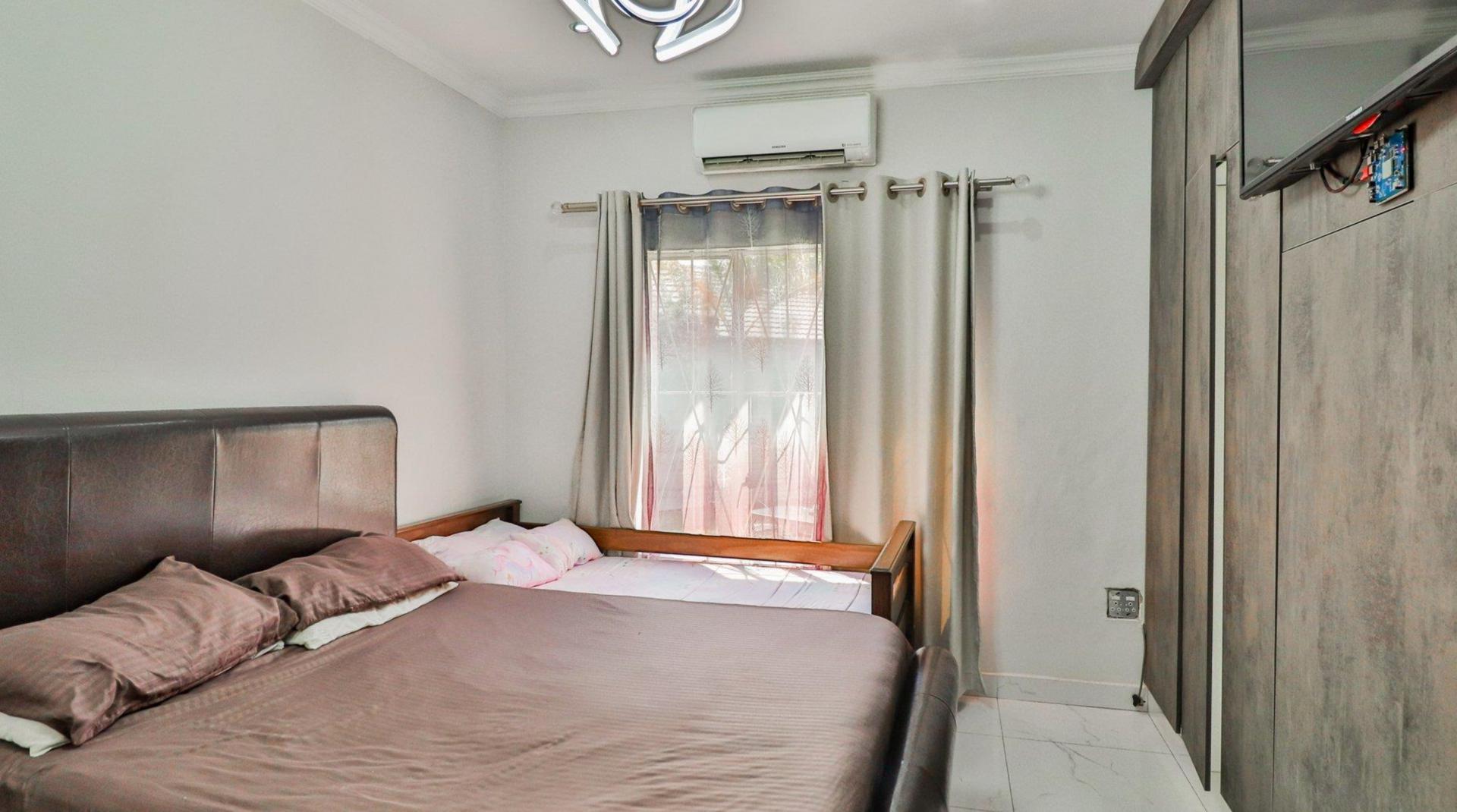  of property in Heuweloord